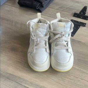 Jordan Kids Sneakers in White and Yellow